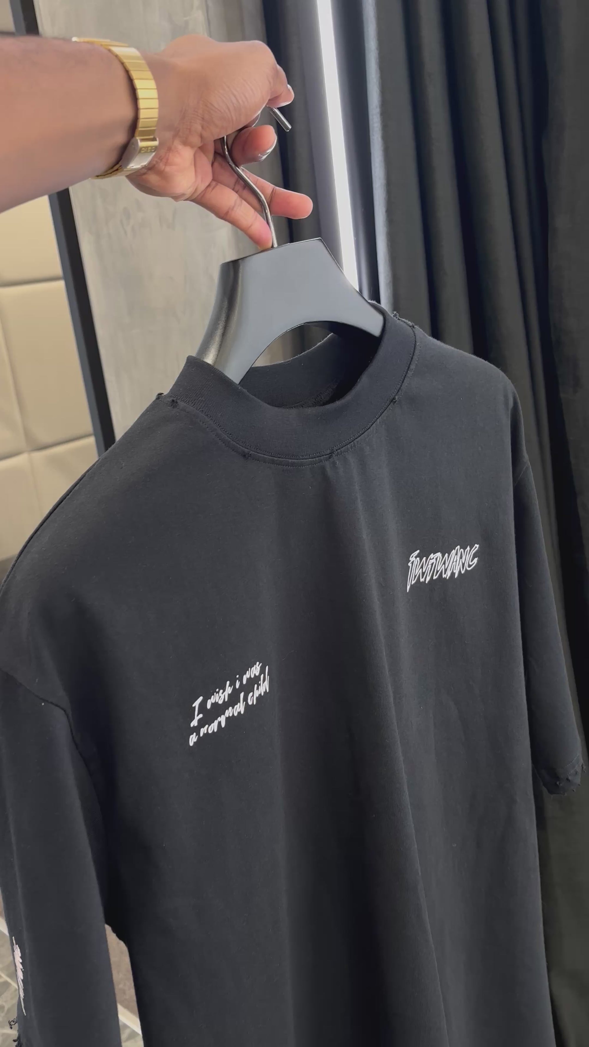 Influential character distressed tee (Black edition)