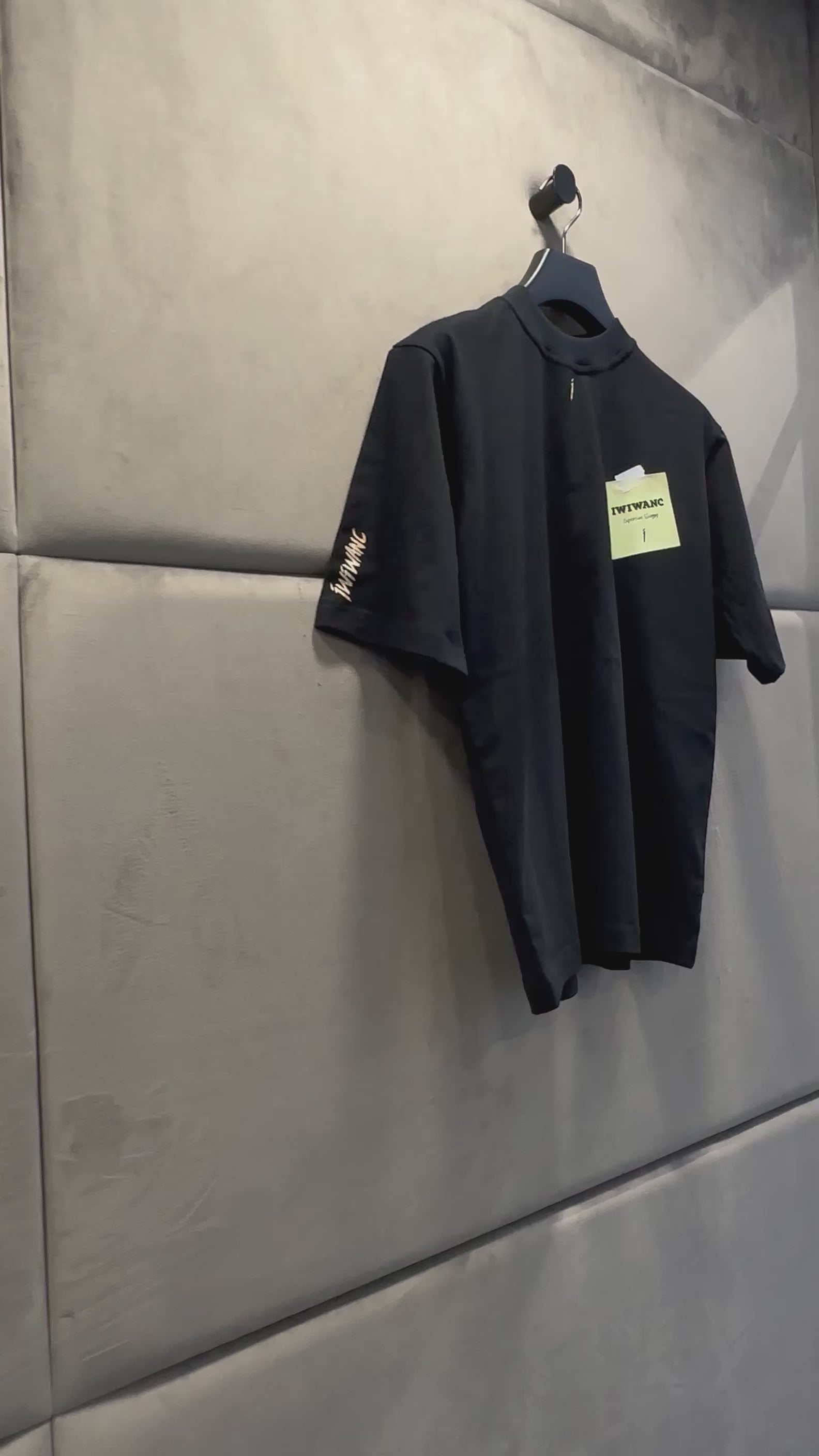 Expensive swaggg t-shirt (black)